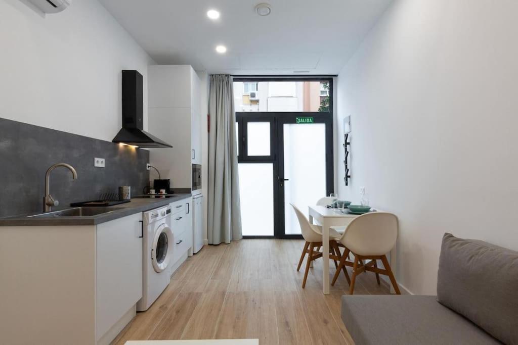 דירות ולנסיה Nuevo Loft En Playa Y Cerca Del Centro, Ac Y Wifi מראה חיצוני תמונה