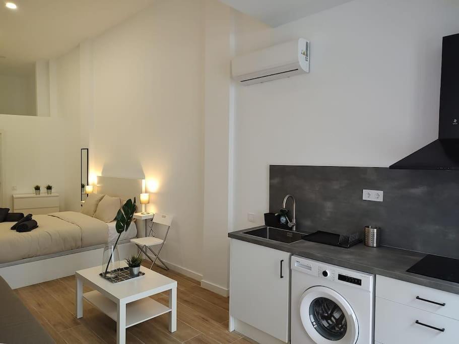 דירות ולנסיה Nuevo Loft En Playa Y Cerca Del Centro, Ac Y Wifi מראה חיצוני תמונה